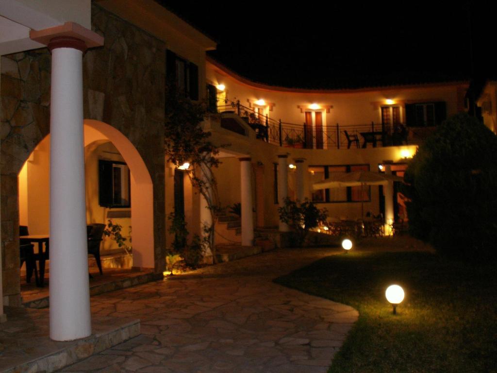 Elanthi Village Apartments Kalamákion Exterior foto
